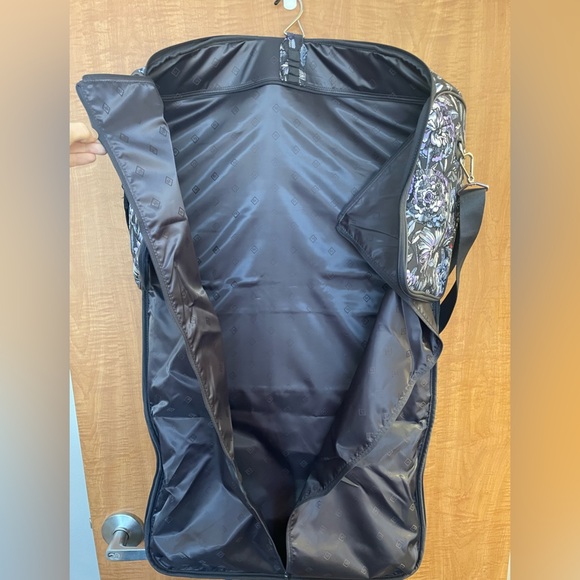 Floral Travel Bag Set, Vera Bradley, lay flat duffle and hanging garment bag - Picture 7 of 12